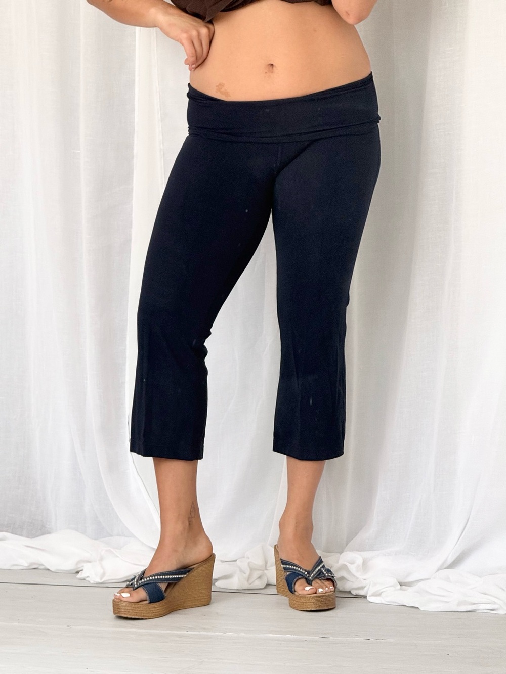 navy align low rise foldover flare capris ⋆ lululemon